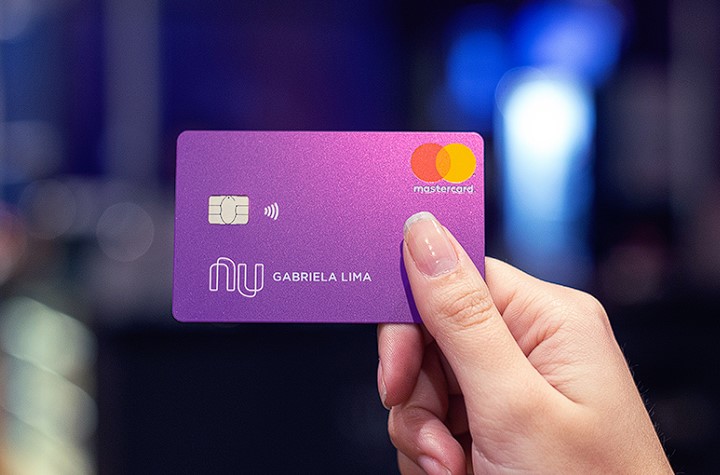 Nubank oferece prêmio de R$10 mil para usuários no aplicativo